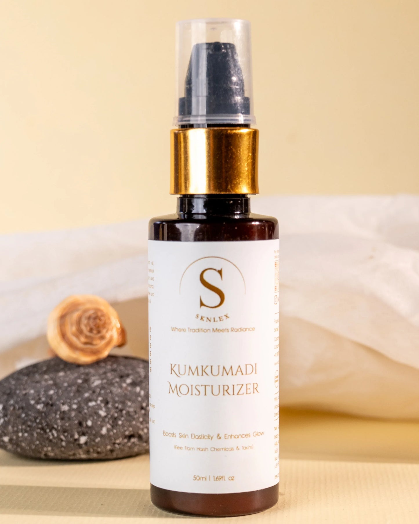 Kumkumadi oil + Kumkumadi moistouriser